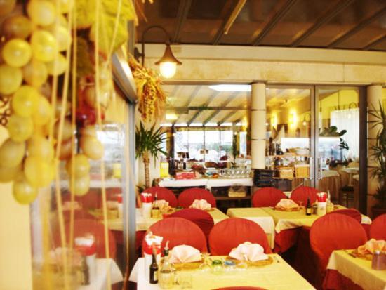 Hotel Ristorante Miralago Garda  Kültér fotó